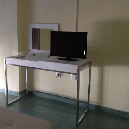 Acemar ゲストハウス