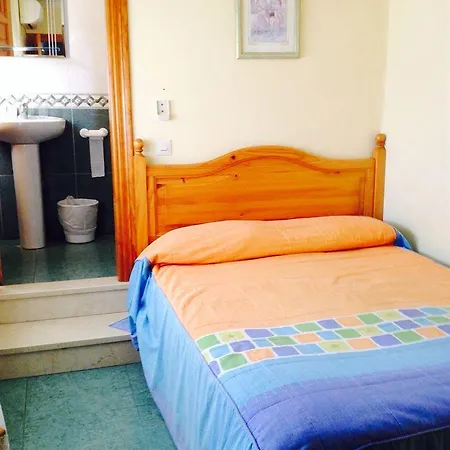 Acemar ゲストハウス